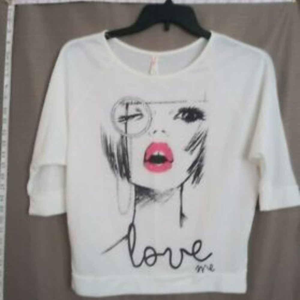 Umgee womans teens white love me face shirt